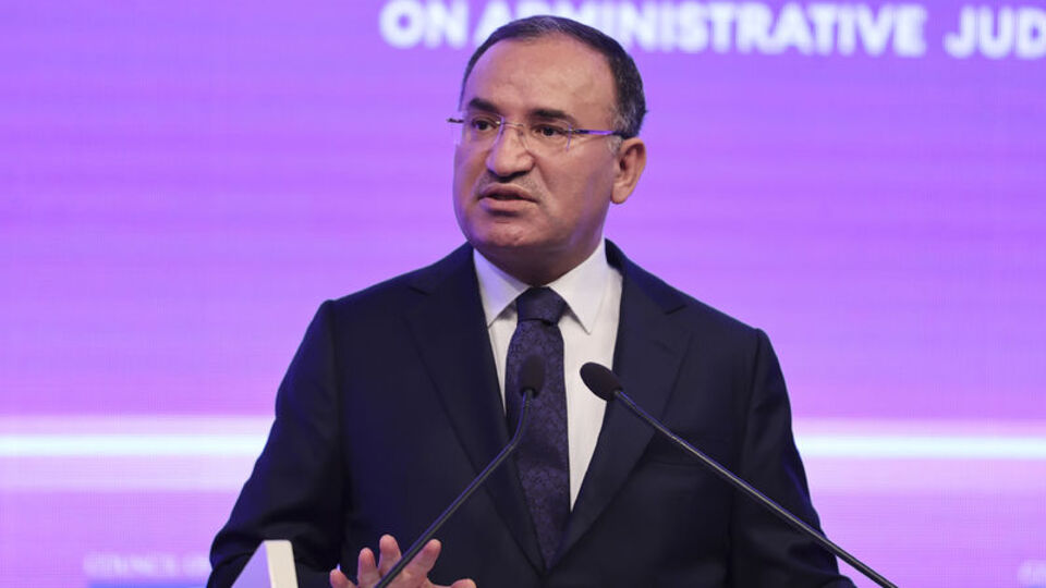 "Cumhurbaşkanımızın adaylığı konusunda anayasal engel yok"