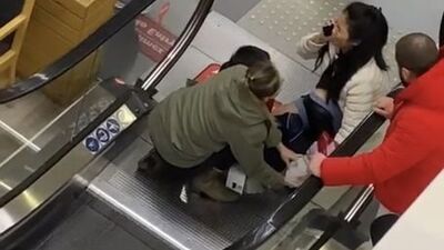 Çocuğun 3 parmağı kopmuştu! İşte AVM'deki dehşetin görüntüsü!