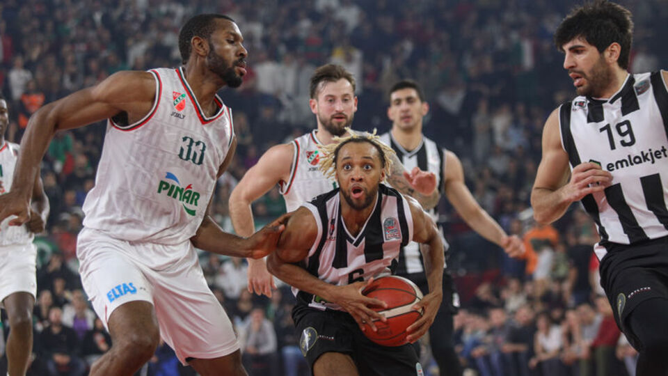 İzmir'de kazanan Pınar Karşıyaka