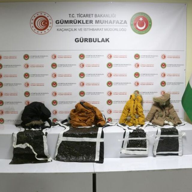 Gürbulak'ta çocukların montundan uyuşturucu çıktı