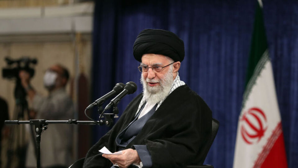 Hamaney on binlerce tutuklu ve hükümlü için af çıkardı