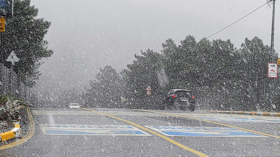 İstanbul'da beklenen kar yağışı başladı!