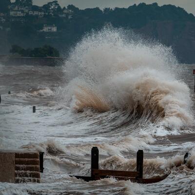 Türkiye'deki depremin ardından İtalya'da tsunami alarmı!