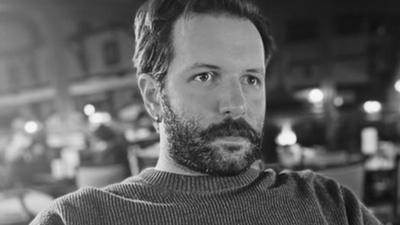 Annesi enkaz altında