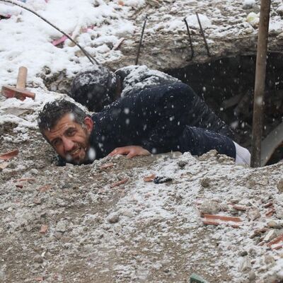 Kurtarma çalışmaları sürüyor! "Ses geliyor mu?"