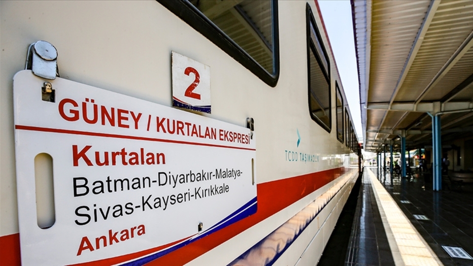 Ulaştırma ve Altyapı Bakanlığı, bazı tren seferlerine ara verildiğini duyurdu