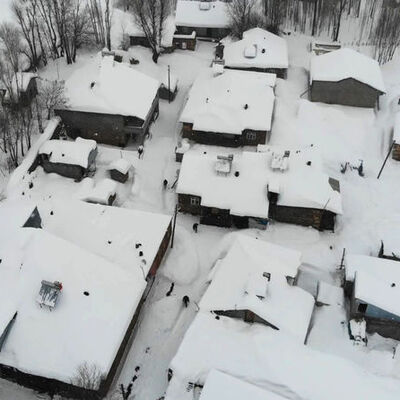 Muş'ta 1800 rakımdaki köy kara gömüldü