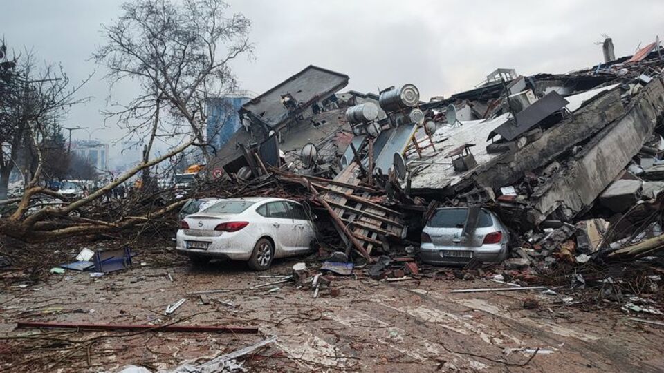 Spor dünyasından deprem mesajları