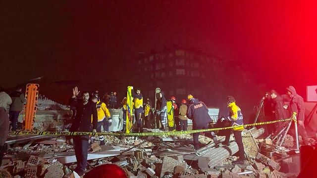 Kahramanmaraş'ta 7,7 büyüklüğünde deprem