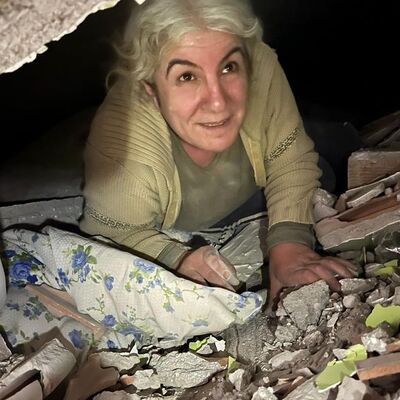 Deprem bölgesinden kareler...