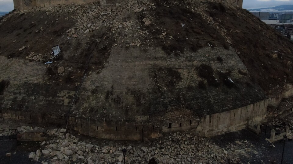 Yıkılan Gaziantep Kalesi görüntülendi!