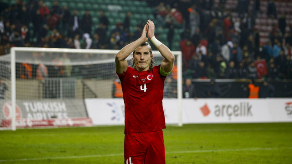 Çağlar, Türkiye için yardım topladı