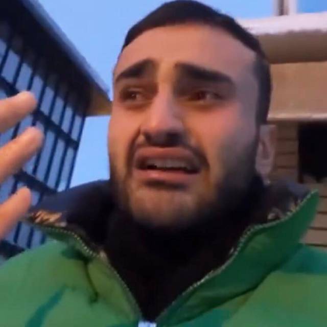 Ağlayarak yardım istedi
