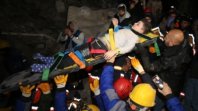 42 saat sonra kurtarıldılar!