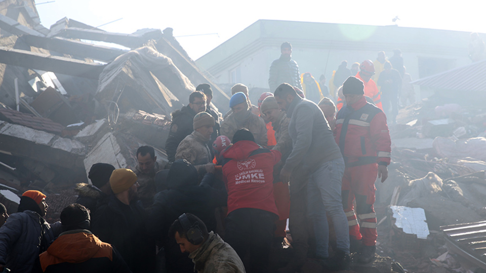 Depremin bilançosu artıyor