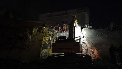 Kepçe operatörü 47 saat sonra babasının kurtarılmasını sağladı