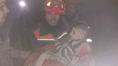 Hatay'da 3 kişi böyle kurtarıldı