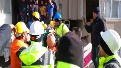 80 yaşındaki Abdurrahman amca 54 saat sonra kurtarıldı!