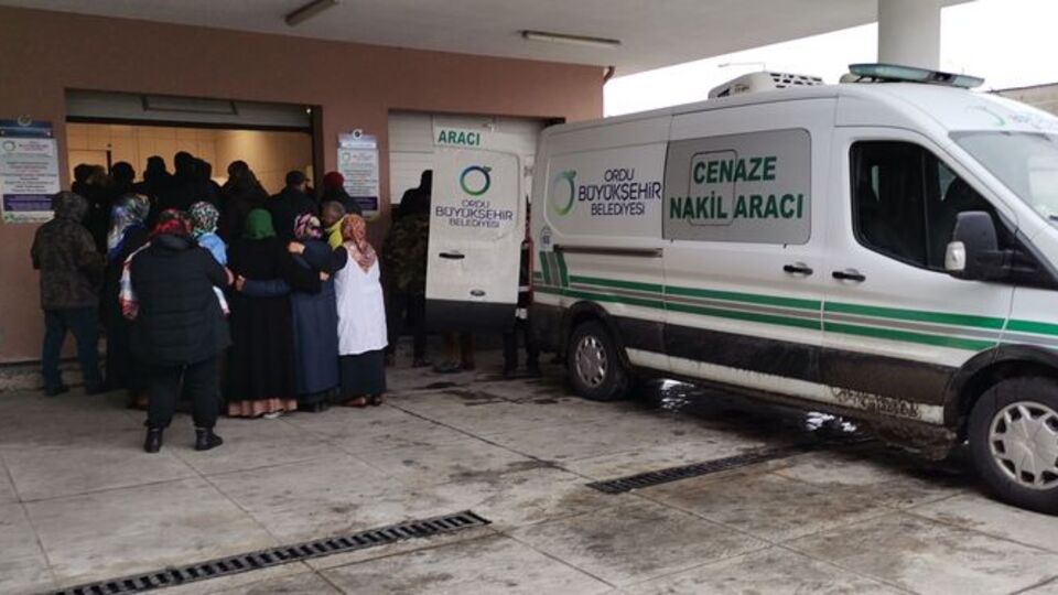 Depremde can veren 10 kişinin cenazesi Ordu'ya getirildi