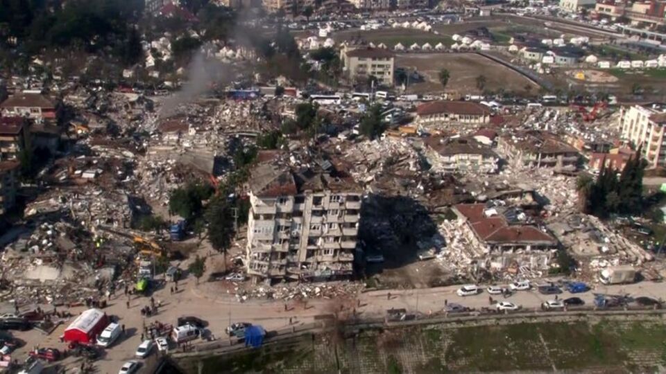 Gönüllü kepçe operatörleri yola çıktı