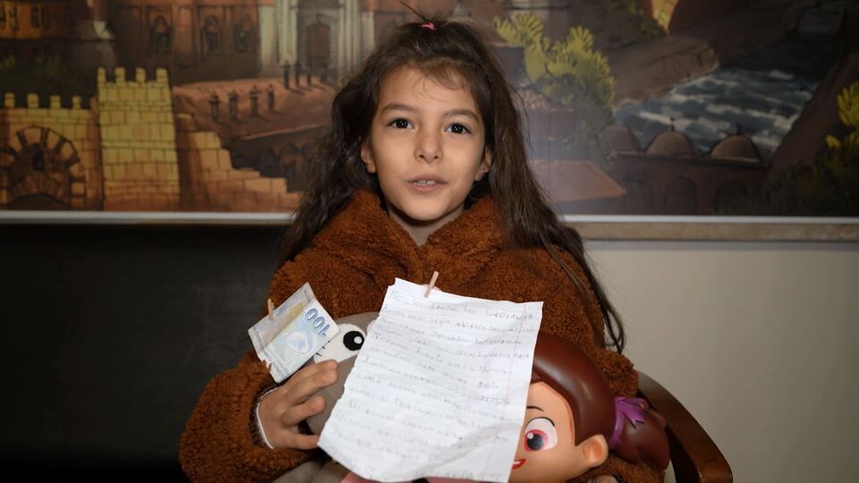 Asrın felaketini yaşayan depremzedeler için seferber oldular