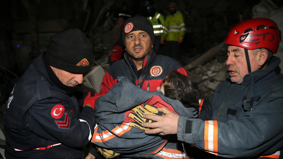 Aile ve Sosyal Hizmetler Bakanlığı'ndan deprem bölgelerindeki çocuklara ilişkin yeni açıklama
