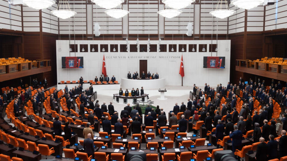 Depremden etkilenen 10 il için OHAL kararı Resmi Gazete'de