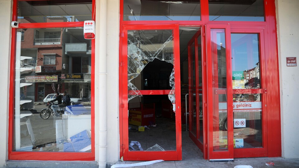 Adalet Bakanlığı'ndan yağma olaylarına karşı hırsızlık genelgesi!