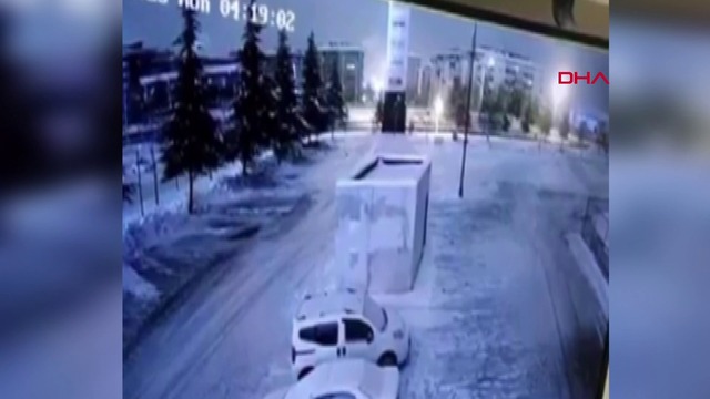 İşte depremin ilk anı! Dikkat çeken ışık