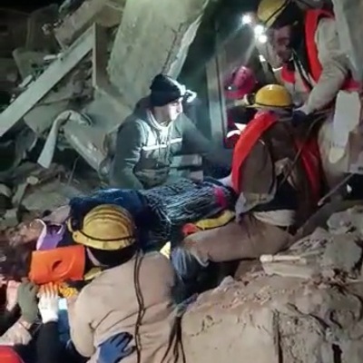 100'üncü saatte bir mucize daha! 50 metreyi 5 saatte aşıp kurtardılar