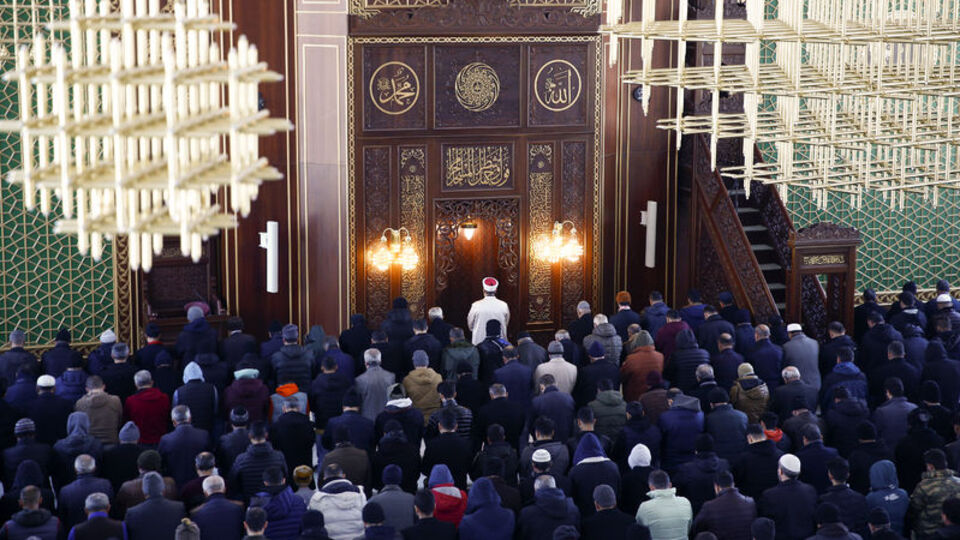 Cuma namazlarında dayanışma duası