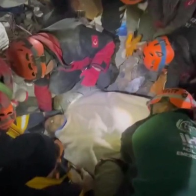 116 saat sonra 51 yaşındaki kişi sağ çıkarıldı