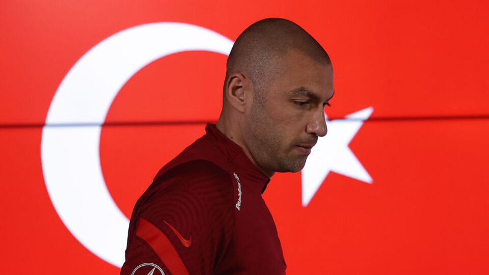 'Story' tepkisi ve yardım açıklaması!