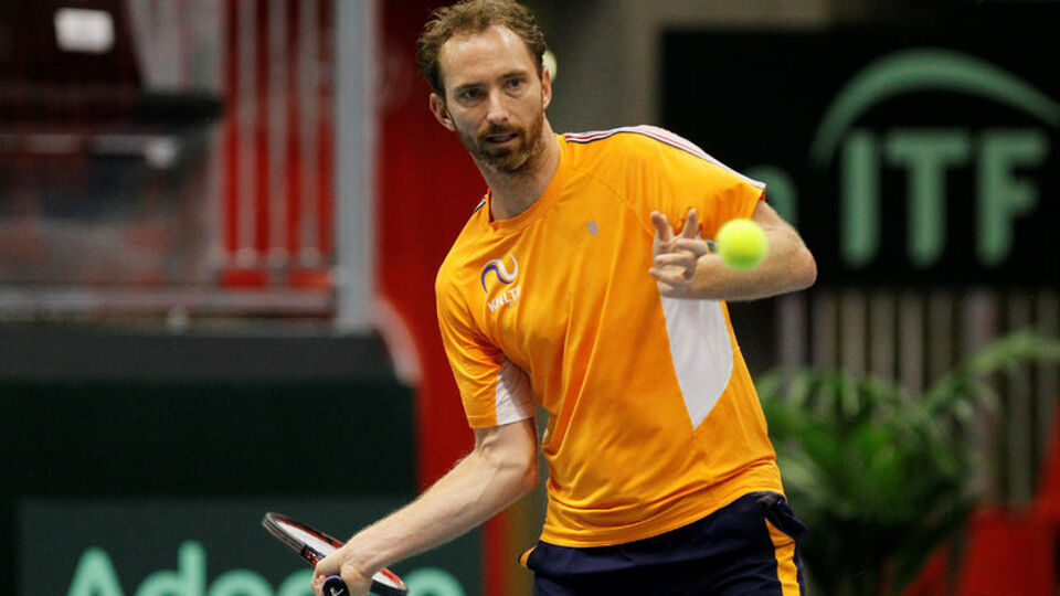 Hollandalı tenisçiden depremzedelere destek