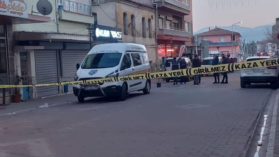 Pusu kurduğu husumetlisine kurşun yağdırdı: 1 ölü