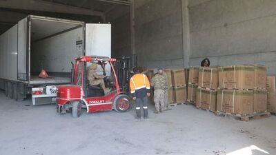 Azerbaycan'dan gönderilen malzemeler ve jeneratörler Şanlıurfa'ya ulaştı