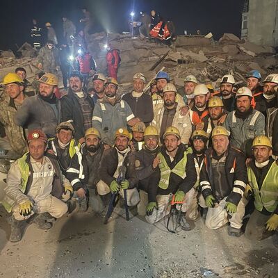 Zonguldaklı madencilerden Hataylı öğrencilere anlamlı mesaj