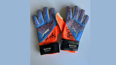 Buffon'un eldivenleri de satılacak