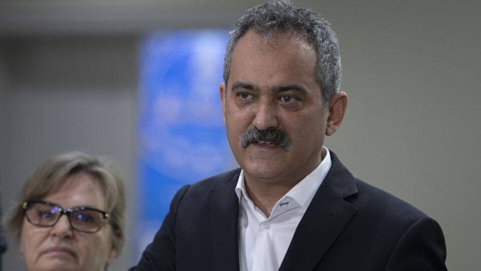 Okullar ne zaman açılacak? Bakan Özer açıkladı!