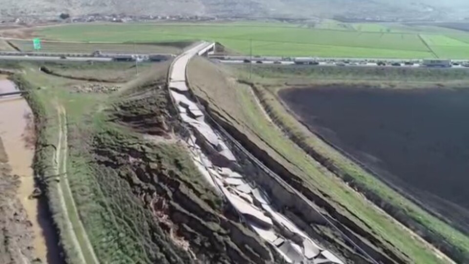 Kahramanmaraş'ta hasar gören yollar drone ile görüntülendi