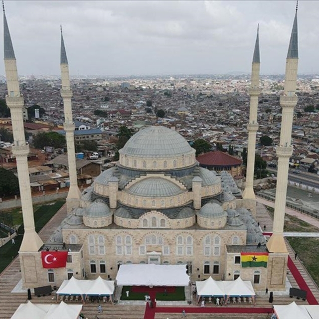 Gana Camii'nde Türkçe dua