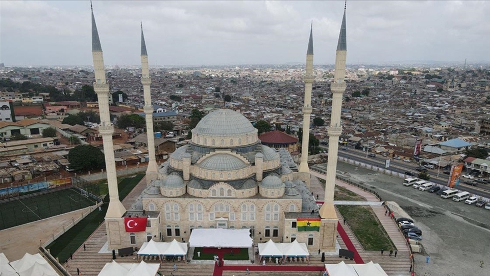 Gana Camii'nde Türkçe dua