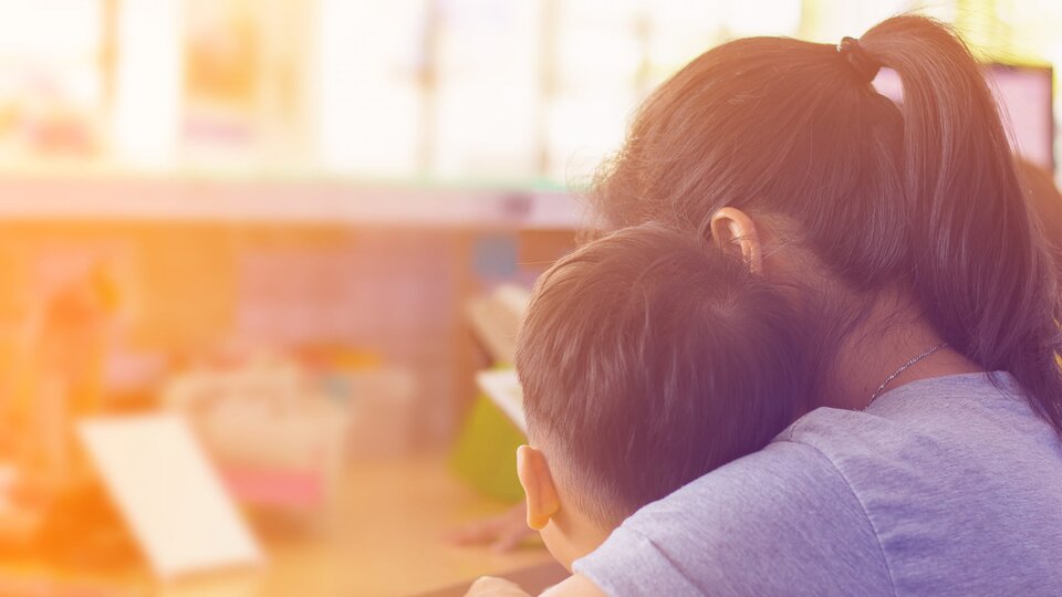 Duygusal açıdan dayanıklı çocuk yetiştirmenin 16 yolu