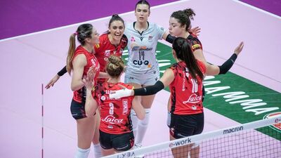 İtalyan ekibi Arsizio'dan depremzedelere destek