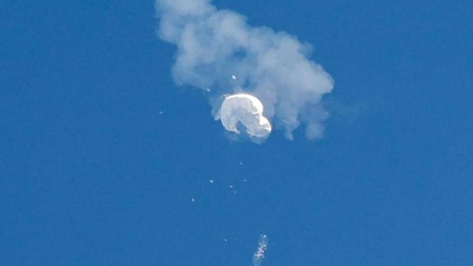 Casus balonlar, uydular ve uçan cisimler: Bizi yukarıdan kimler izliyor?