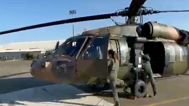 Depremden kurtulan pilot çift tahliye çalışmalarında!