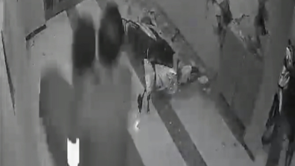 Felaketten kaçış anı kamerada!