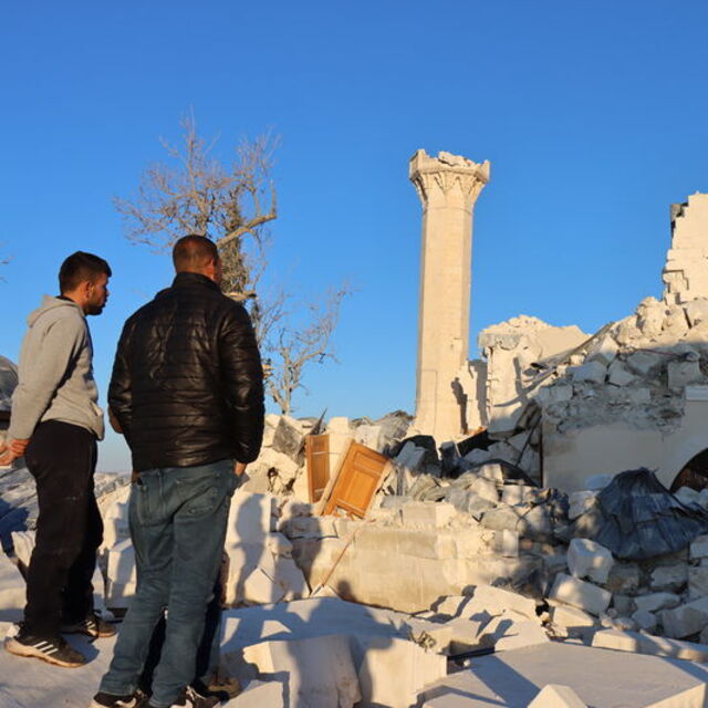 Depremde Hazreti Ukkaşe Türbesi de yıkıldı