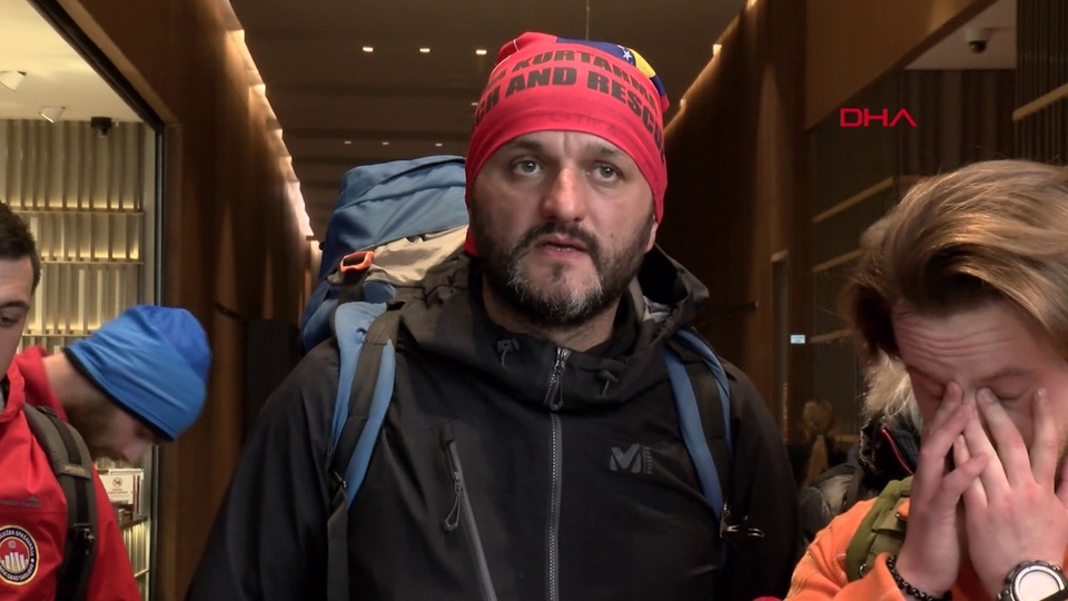 Boşnak ekibin açıklaması sırasında zor anlar!