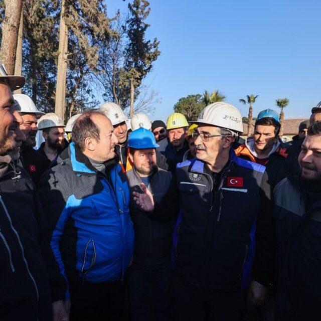 Bakan Dönmez'den madencilere: Hakkınızı ödeyemeyiz